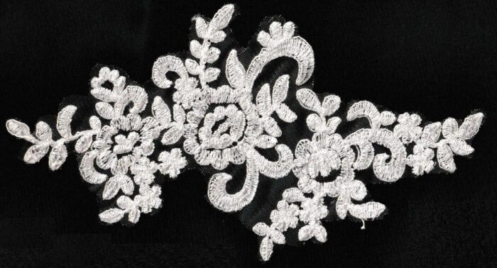 230mm Antique White Bridal Motif