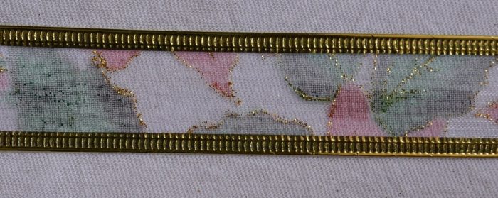 25mm Gold Wire Edged Organza Christmas Ribbon #1 (x 2.7 metres)