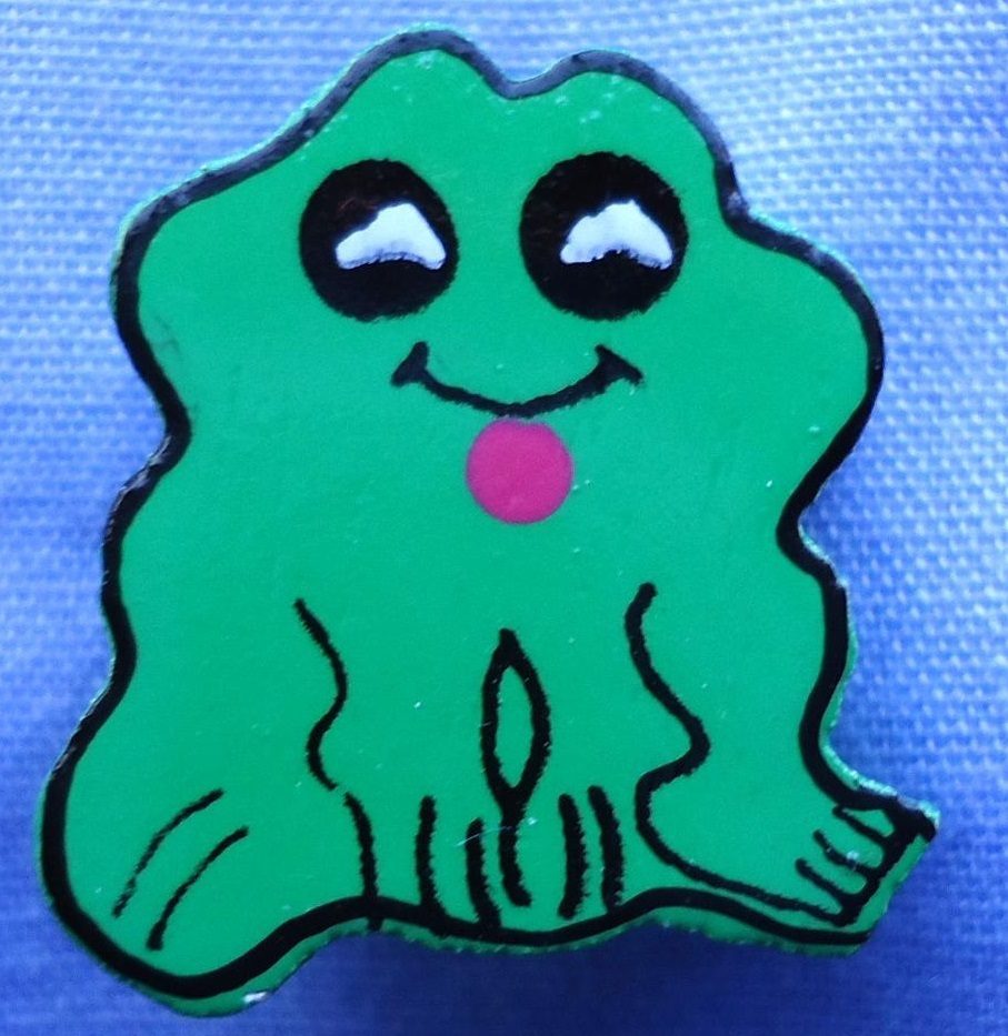 18mm Green Frog Hand Painted Wooden Craft Button (per button)