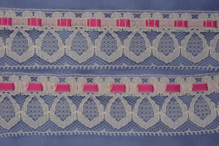 35mm White / Pink  Flat Lace (x 2 Metres)