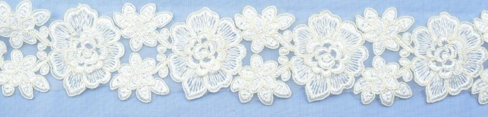 70mm White / Lemon Floral Continuous Applique (per metre)