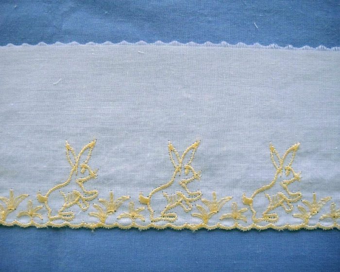90mm White / Lemon Bunny Rabbit Polycotton Edging (per metre)