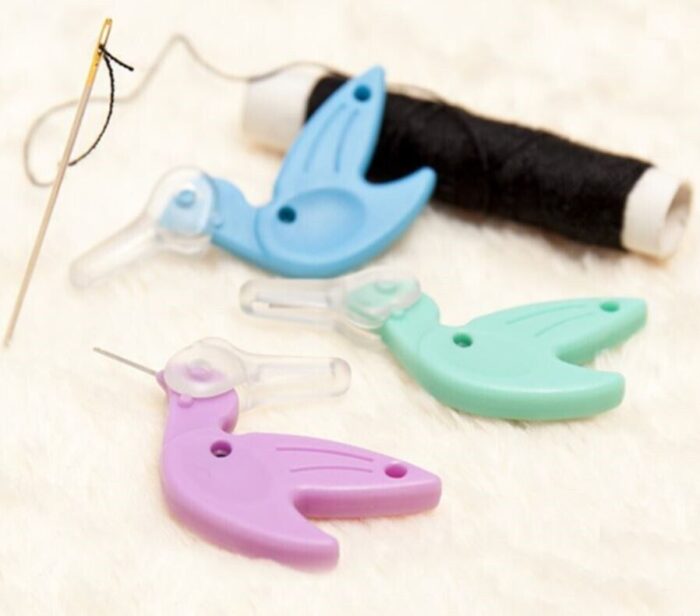 Green Hummingbird Needle Threader